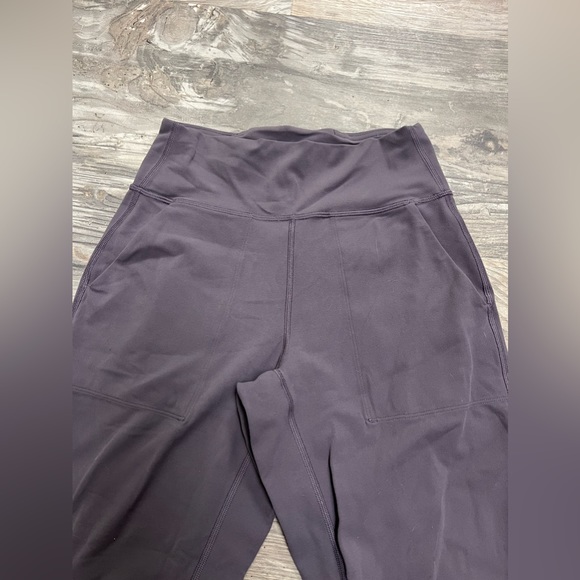 Lululemon Align cropped Joggers - Picture 2 of 4